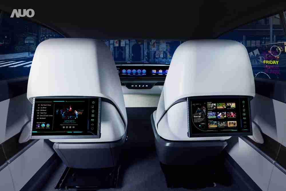 人生就是博新一代Smart Cockpit 2024，，，以Micro LED先进显示技术优势，，创建〝可卷式后座娱乐显示器〞，，，仅在互动时才显示出所需画面及信息，，，扩充更丰富的娱乐和交互信息服务，，获国际奖项荣耀